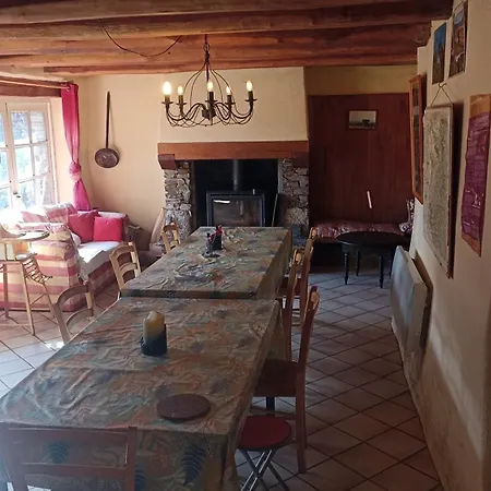 De La Ferme De Castagnols * Vialas